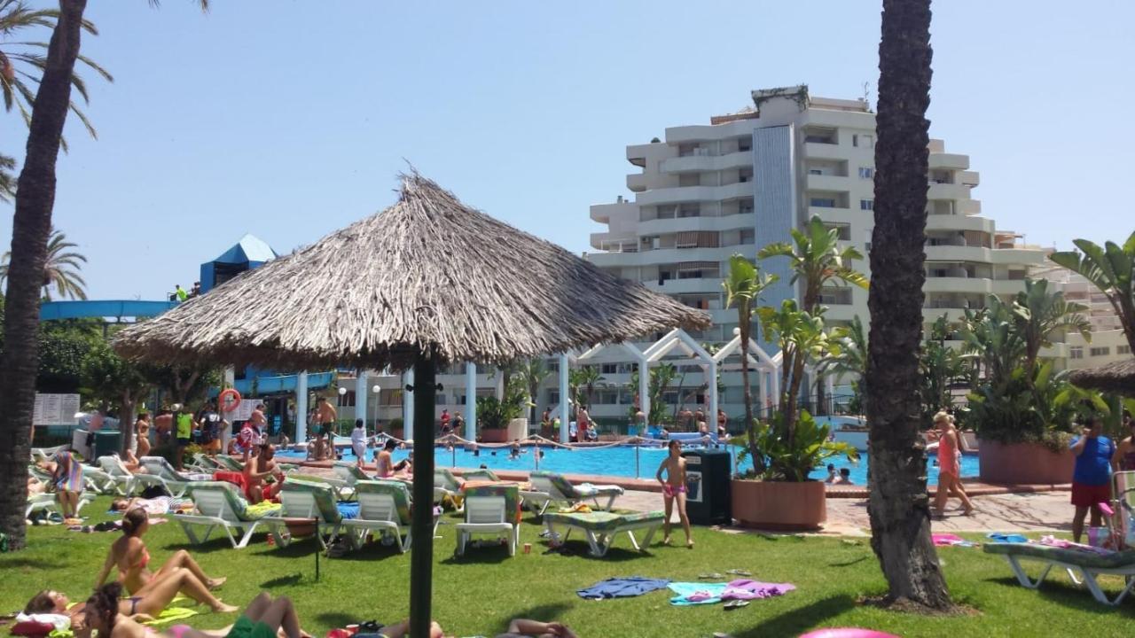 Parking Privado Benalbeach ベナルマデナ エクステリア 写真