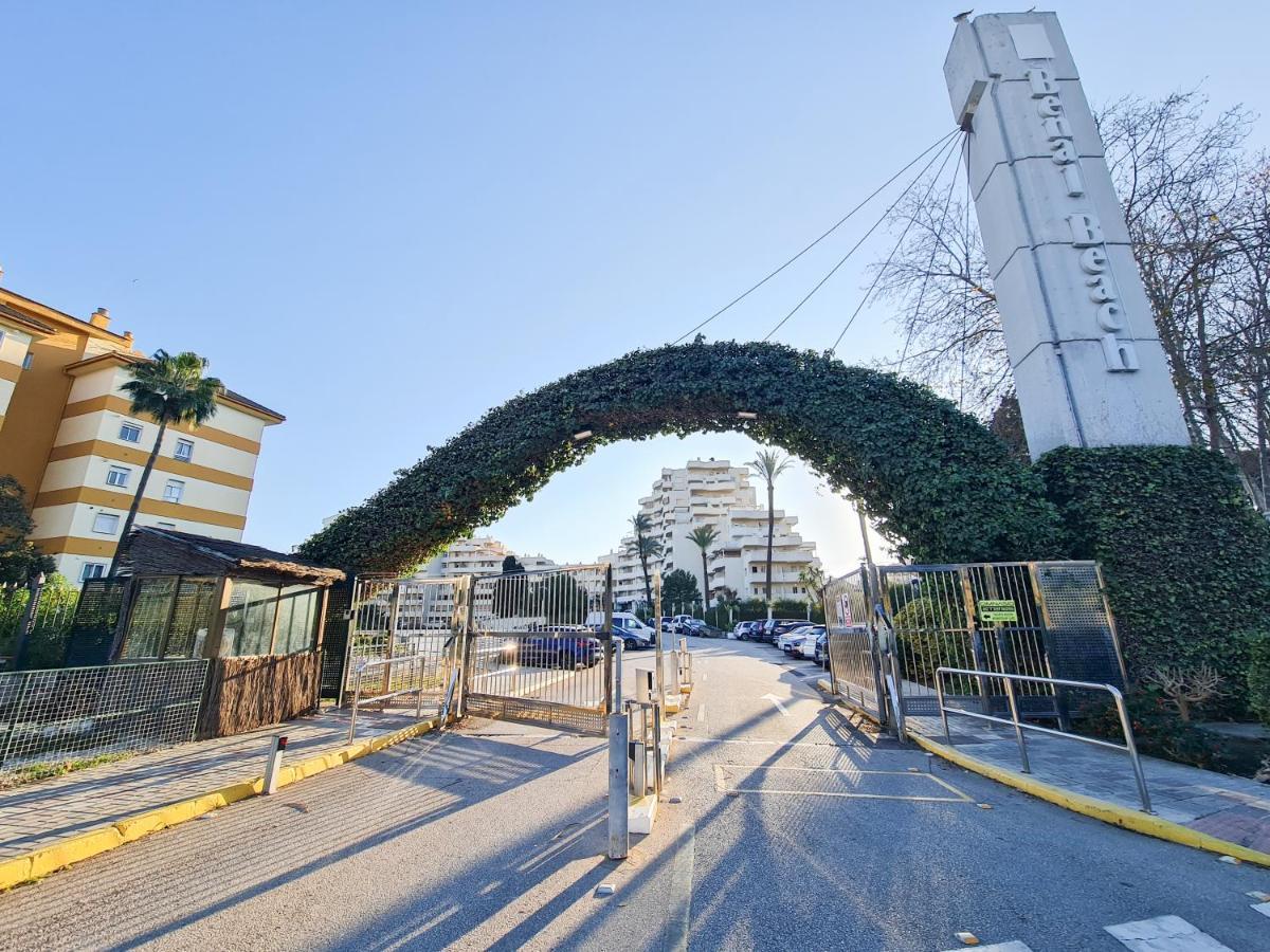 Parking Privado Benalbeach ベナルマデナ エクステリア 写真