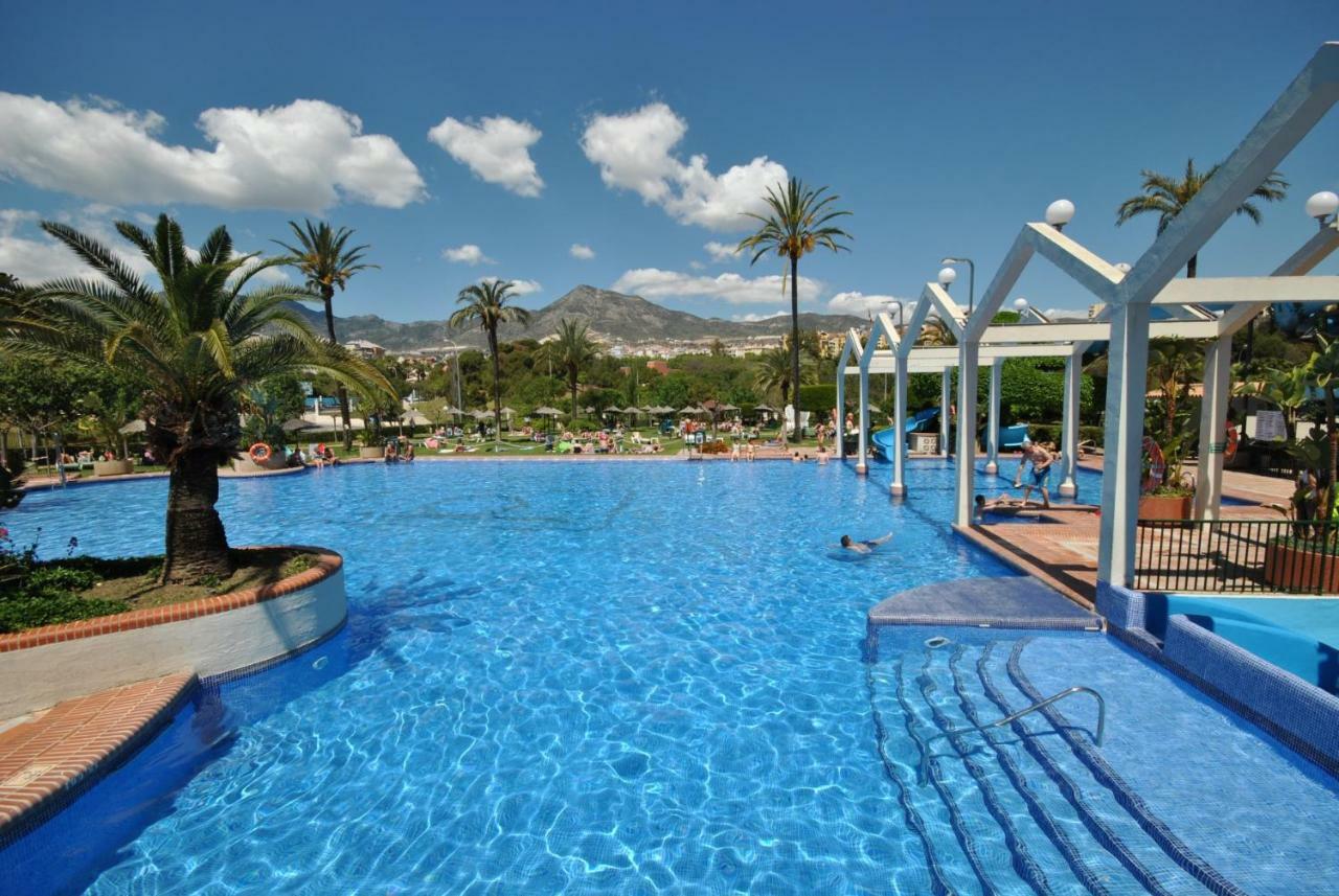 Parking Privado Benalbeach ベナルマデナ エクステリア 写真