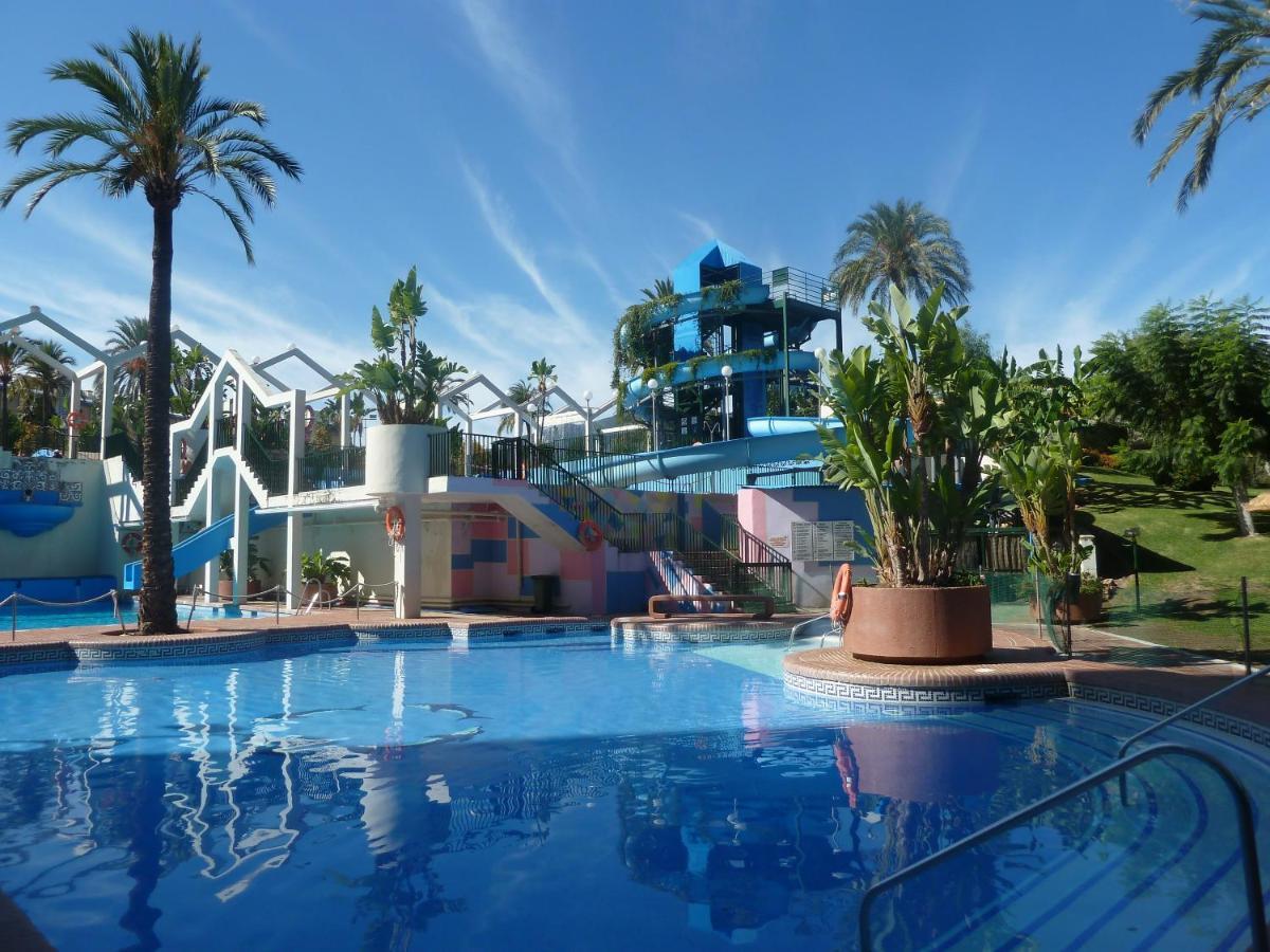 Parking Privado Benalbeach ベナルマデナ エクステリア 写真