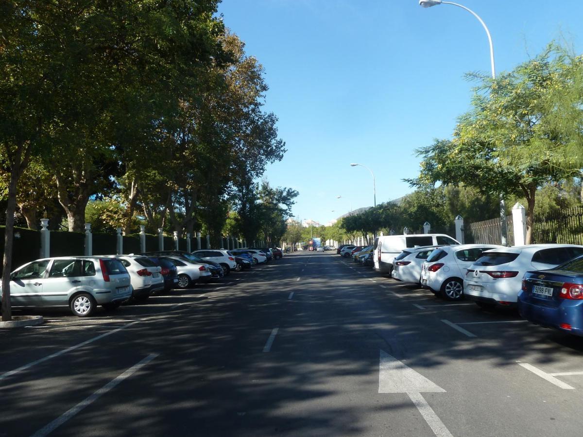 Parking Privado Benalbeach ベナルマデナ エクステリア 写真